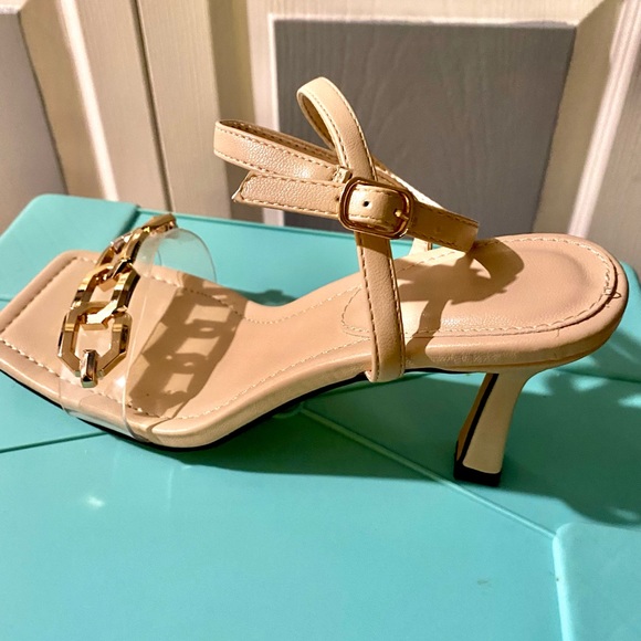 NWOT VETASTE Womens Square Toe High Heel Leather Strap Chain Stiletto. Size:6.5 - Picture 7 of 9